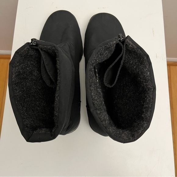 Canada Toe Warmers Womens Magic Black Ankle Boots Size 11 - Picture 9 of 9